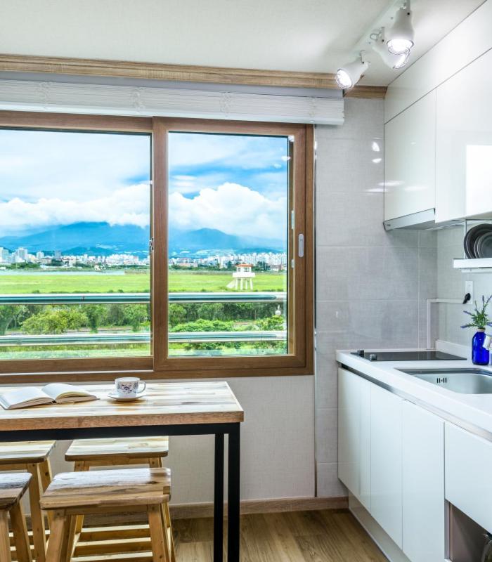 Romance Jeju Pension Exterior foto